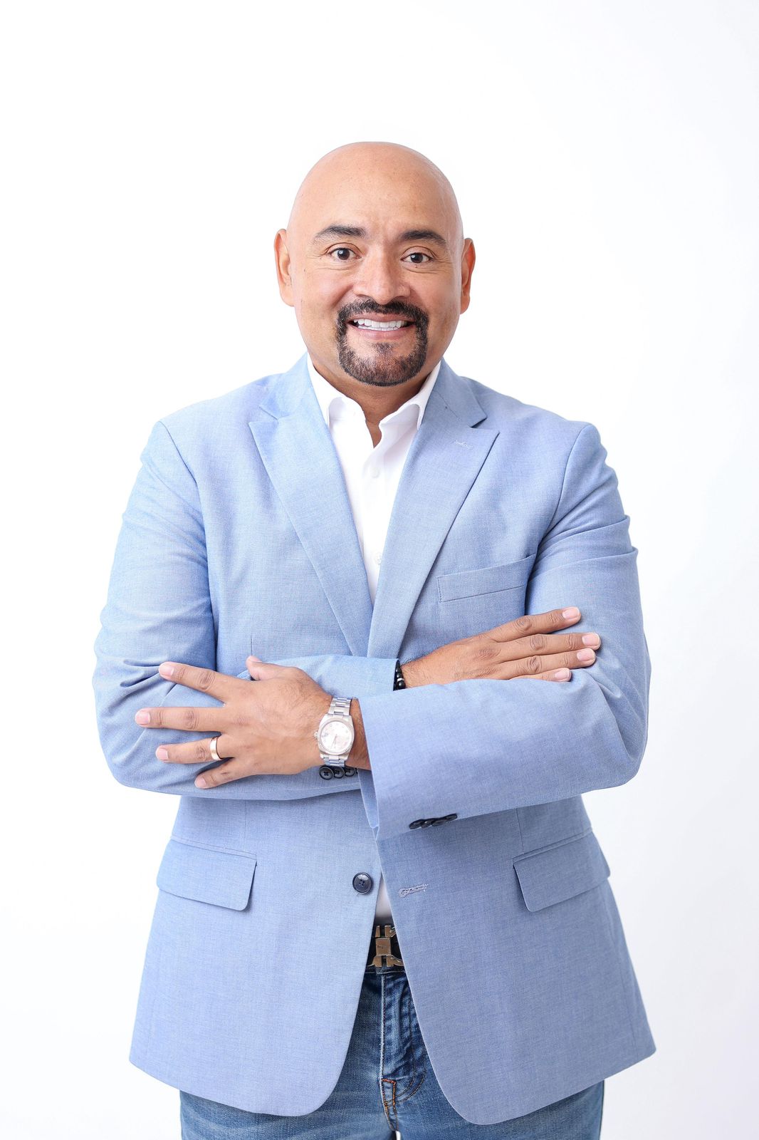 Dr. Nester Leao Contreras Piña